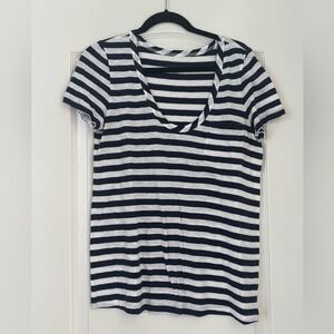 Nordstrom Classic Caslon Striped Navy and White Women's Scoop Neck Tee